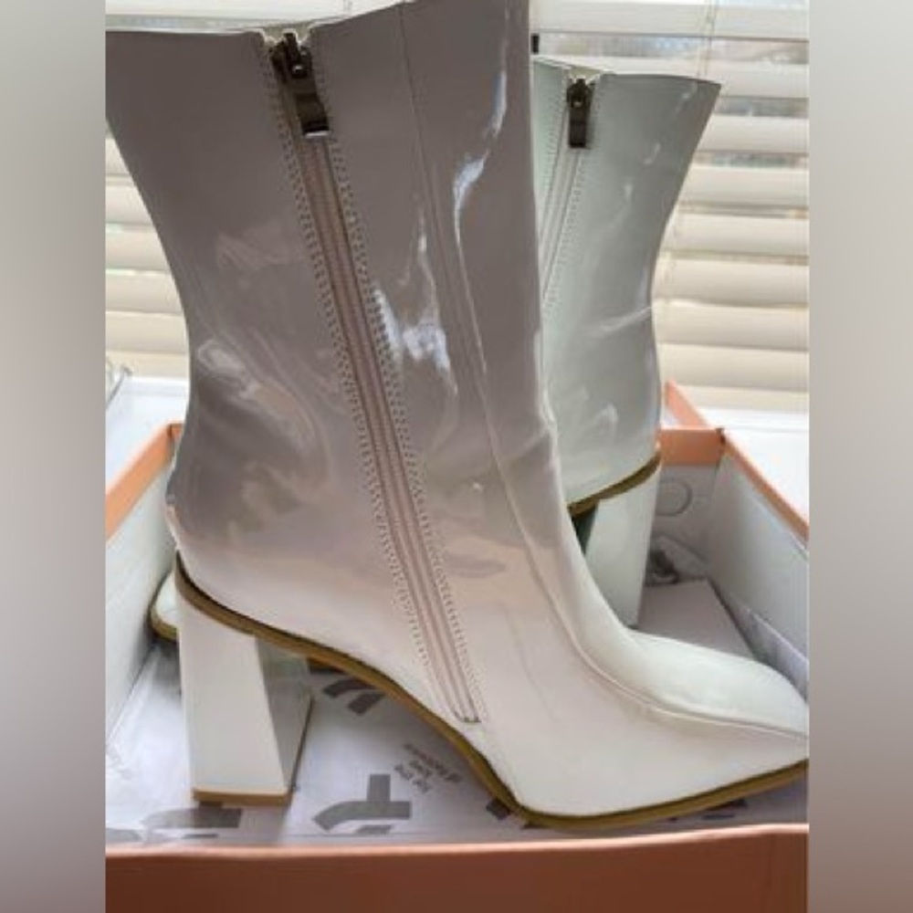 NWT Koi Footwear White Patent Boots